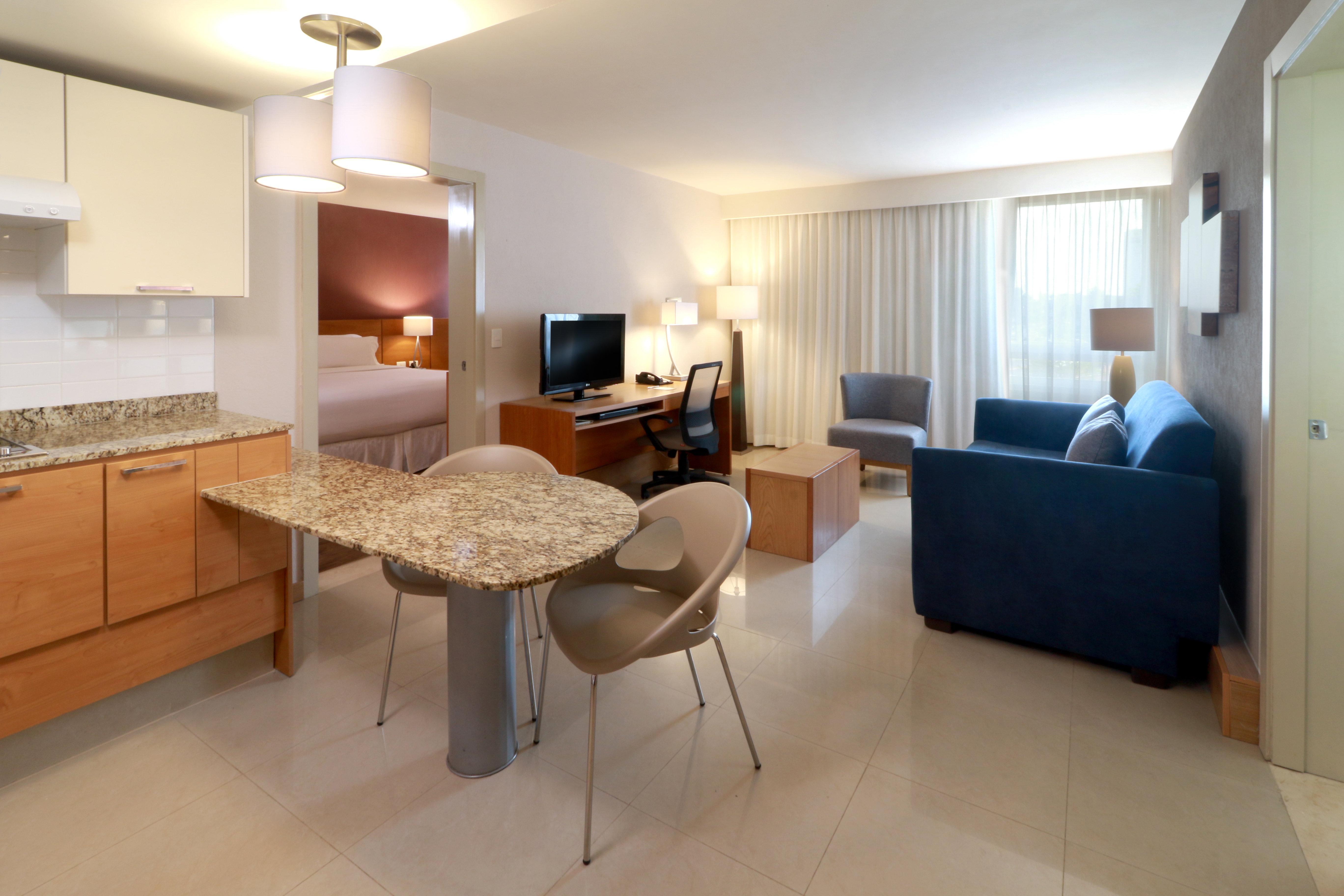 Staybridge Suites Guadalajara Expo By Ihg Zapopan Exterior photo